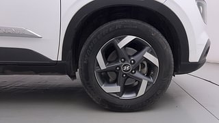 Used 2021 Hyundai Venue [2019-2022] SX 1.0 (O) Turbo iMT Petrol Manual tyres RIGHT FRONT TYRE RIM VIEW