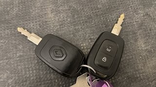 Used 2019 Renault Kwid [2017-2019] RXT 1.0 SCE Special (O) Petrol Manual extra CAR KEY VIEW