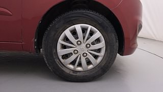 Used 2013 Hyundai i10 Sportz 1.2 Kappa2 Petrol Manual tyres RIGHT FRONT TYRE RIM VIEW