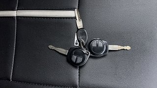 Used 2015 Maruti Suzuki Swift [2014-2017] LXI (O) Petrol Manual extra CAR KEY VIEW