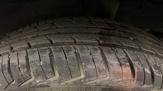 Used 2019 Renault Kwid [2017-2019] RXT 1.0 SCE Special (O) Petrol Manual tyres LEFT REAR TYRE TREAD VIEW