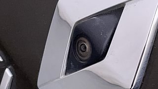 Used 2021 renault Kwid 1.0 RXT Opt Petrol Manual top_features Rear camera