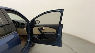 Used 2017 Volkswagen Ameo [2016-2020] Highline1.2L (P) Petrol Manual interior RIGHT FRONT DOOR OPEN VIEW