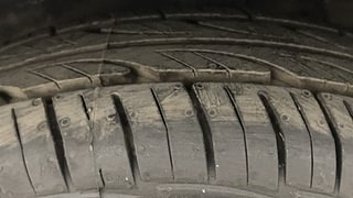 Used 2014 Maruti Suzuki Alto 800 [2012-2016] Lxi Petrol Manual tyres LEFT FRONT TYRE TREAD VIEW