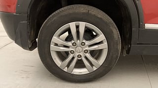Used 2017 maruti-suzuki Vitara Brezza ZDI PLUS Dual Tone Diesel Manual tyres RIGHT REAR TYRE RIM VIEW