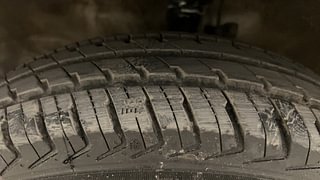 Used 2016 Maruti Suzuki Wagon R 1.0 [2013-2019] LXi CNG Petrol+cng Manual tyres LEFT FRONT TYRE TREAD VIEW