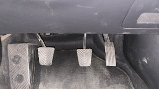 Used 2018 Hyundai Elite i20 [2014-2018] Asta 1.2 Petrol Manual interior PEDALS VIEW