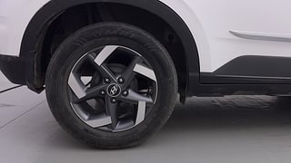 Used 2021 Hyundai Venue [2019-2022] SX 1.0 (O) Turbo iMT Petrol Manual tyres RIGHT REAR TYRE RIM VIEW