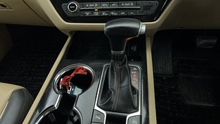 Used 2020 Kia Carnival Limousine Diesel Automatic interior GEAR  KNOB VIEW