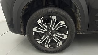 Used 2024 Renault Kiger RXZ MT Petrol Manual tyres LEFT FRONT TYRE RIM VIEW