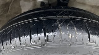 Used 2013 Maruti Suzuki Wagon R 1.0 [2010-2019] VXi Petrol Manual tyres RIGHT FRONT TYRE TREAD VIEW