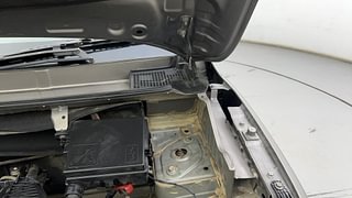 Used 2017 Renault Kwid [2015-2019] RXT Petrol Manual engine ENGINE LEFT SIDE HINGE & APRON VIEW