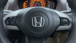 Used 2013 Honda Amaze [2013-2016] 1.2 S i-VTEC Petrol Manual top_features Steering mounted controls