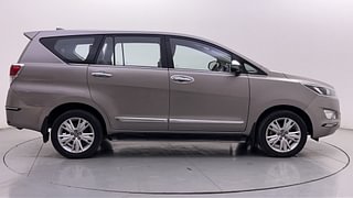 Used 2018 Toyota Innova Crysta [2016-2020] 2.4 Z 7STR Diesel Manual exterior RIGHT SIDE VIEW
