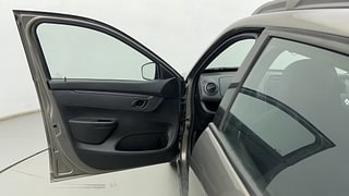 Used 2017 Renault Kwid [2015-2019] RXT Petrol Manual interior LEFT FRONT DOOR OPEN VIEW