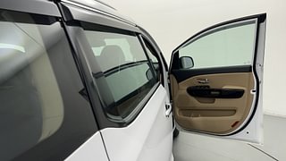 Used 2020 Kia Carnival Limousine Diesel Automatic interior RIGHT FRONT DOOR OPEN VIEW