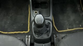 Used 2017 Renault Kwid [2015-2019] RXT Petrol Manual interior GEAR  KNOB VIEW