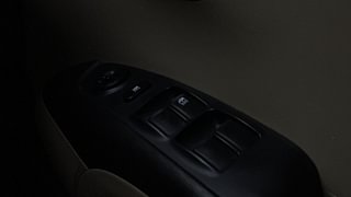 Used 2012 Hyundai i10 [2010-2016] Sportz AT Petrol Petrol Automatic top_features Adjustable ORVM