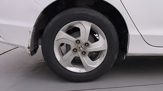 Used 2015 Honda City [2014-2017] VX (O) MT Petrol Manual tyres RIGHT REAR TYRE RIM VIEW