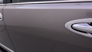 Used 2018 Toyota Innova Crysta [2016-2020] 2.4 Z 7STR Diesel Manual dents MINOR DENT