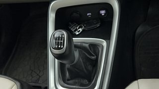 Used 2021 Kia Sonet HTX 1.0 iMT Petrol Manual interior GEAR  KNOB VIEW