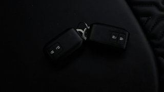 Used 2023 maruti-suzuki Baleno Zeta AMT Petrol Petrol Automatic extra CAR KEY VIEW