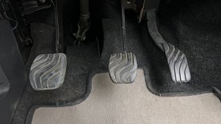 Used 2016 Renault Kwid [2015-2019] RXT Petrol Manual interior PEDALS VIEW