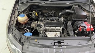 Used 2016 Volkswagen Polo [2015-2019] Highline1.2L (P) Petrol Manual engine ENGINE RIGHT SIDE VIEW