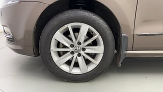 Used 2016 Volkswagen Polo [2015-2019] Highline1.2L (P) Petrol Manual tyres LEFT FRONT TYRE RIM VIEW