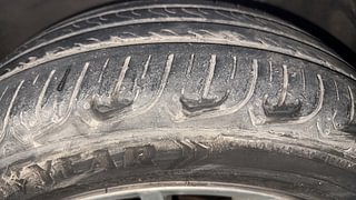 Used 2016 Volkswagen Ameo [2016-2017] Highline 1.5L AT (D) Diesel Automatic tyres LEFT FRONT TYRE TREAD VIEW
