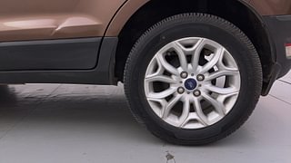 Used 2016 Ford EcoSport [2015-2017] Titanium 1.5L TDCi Diesel Manual tyres LEFT REAR TYRE RIM VIEW