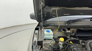 Used 2016 Renault Kwid [2015-2019] RXT Petrol Manual engine ENGINE RIGHT SIDE HINGE & APRON VIEW