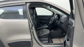 Used 2016 Renault Kwid [2015-2019] RXT Petrol Manual interior RIGHT SIDE FRONT DOOR CABIN VIEW