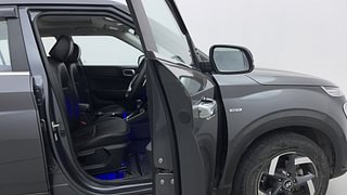 Used 2021 Hyundai Venue [2019-2022] SX Plus 1.0 Turbo DCT Petrol Automatic interior RIGHT SIDE FRONT DOOR CABIN VIEW