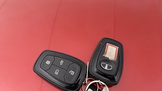 Used 2017 Tata Nexon [2017-2020] XZ Plus Dual Tone Roof Diesel Diesel Manual extra CAR KEY VIEW