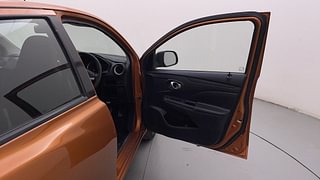 Used 2019 datsun GO T Petrol Manual interior RIGHT FRONT DOOR OPEN VIEW