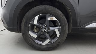Used 2021 Hyundai Venue [2019-2022] SX Plus 1.0 Turbo DCT Petrol Automatic tyres LEFT FRONT TYRE RIM VIEW