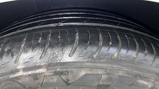 Used 2020 Kia Carnival Limousine Diesel Automatic tyres LEFT REAR TYRE TREAD VIEW
