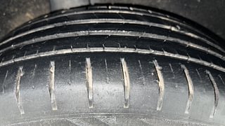 Used 2021 Maruti Suzuki Baleno [2019-2022] Zeta Petrol Petrol Manual tyres RIGHT REAR TYRE TREAD VIEW