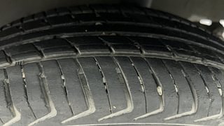 Used 2017 Renault Kwid [2015-2019] RXT Petrol Manual tyres LEFT REAR TYRE TREAD VIEW
