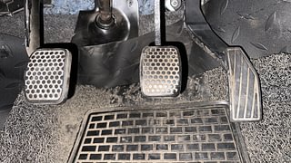 Used 2020 Maruti Suzuki Alto 800 LXI Opt S-CNG Petrol+cng Manual interior PEDALS VIEW