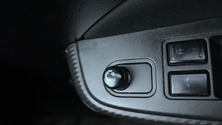Used 2018 Maruti Suzuki Swift [2017-2021] VXI AMT Petrol Automatic top_features Adjustable ORVM