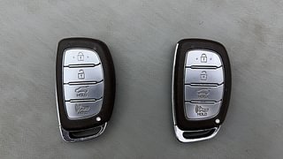 Used 2019 Hyundai Venue [2019-2021] SX 1.0 (O) Turbo Petrol Manual extra CAR KEY VIEW