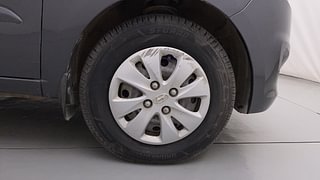 Used 2012 Hyundai i10 [2010-2016] Sportz AT Petrol Petrol Automatic tyres RIGHT FRONT TYRE RIM VIEW