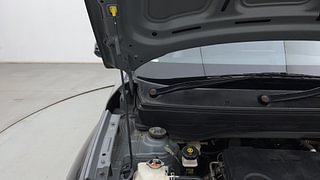 Used 2021 Hyundai Venue [2019-2022] SX Plus 1.0 Turbo DCT Petrol Automatic engine ENGINE RIGHT SIDE HINGE & APRON VIEW