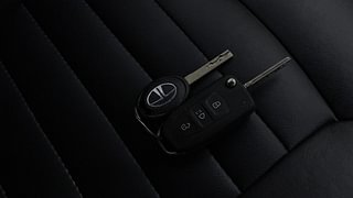 Used 2019 Tata Tiago [2018-2020] XZA+ AMT Petrol Automatic extra CAR KEY VIEW