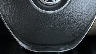 Used 2016 Volkswagen Ameo [2016-2017] Highline 1.5L AT (D) Diesel Automatic top_features Airbags