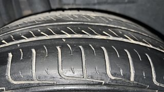 Used 2018 Maruti Suzuki Dzire [2017-2020] ZDI Plus Diesel Manual tyres RIGHT REAR TYRE TREAD VIEW