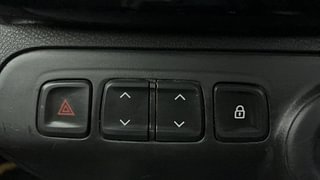 Used 2017 Renault Kwid [2015-2019] RXT Petrol Manual top_features Power windows