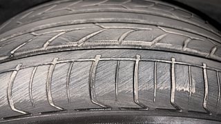 Used 2018 Toyota Innova Crysta [2016-2020] 2.4 Z 7STR Diesel Manual tyres RIGHT REAR TYRE TREAD VIEW